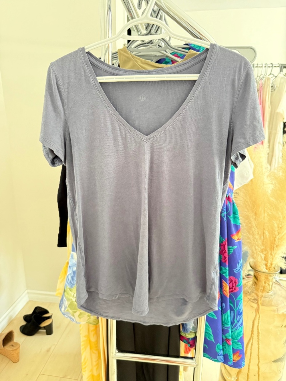 Lululemon | 4 | Love V-Neck T-Shirt | Stone - Picture 2 of 5